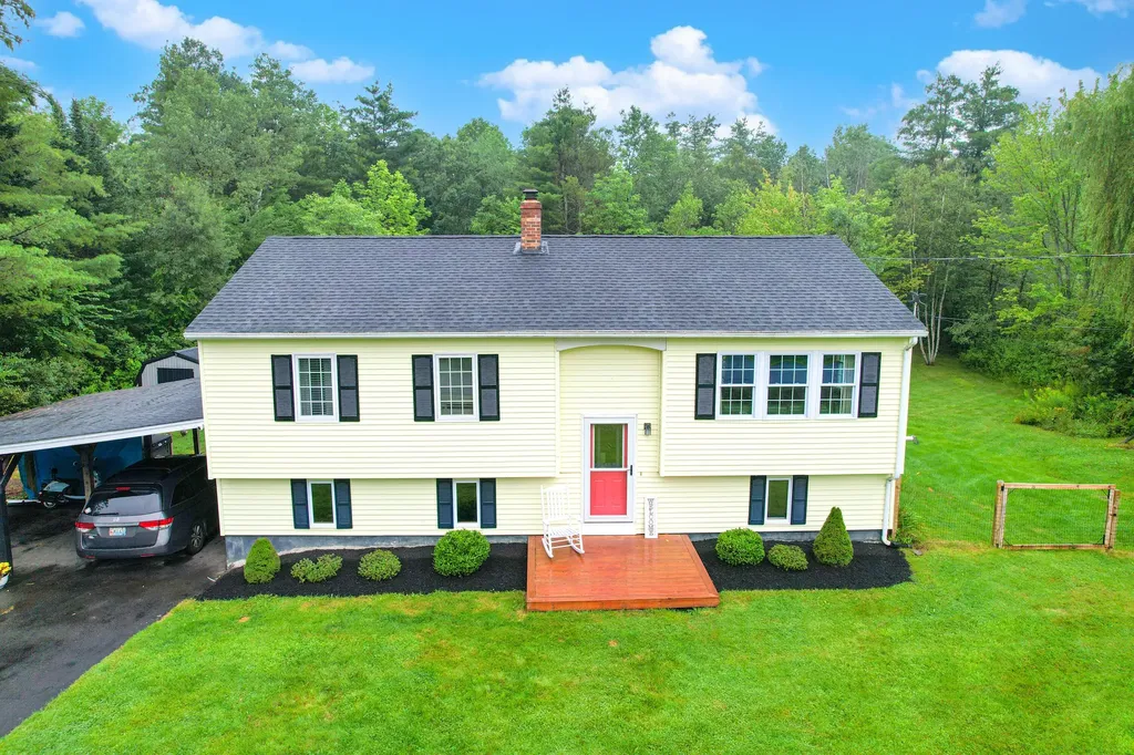 194 Bowman Street Farmingdale ME 04344