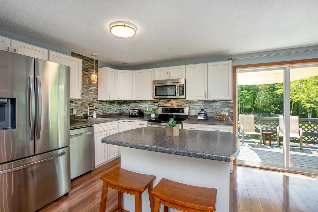 194 Bowman Street Farmingdale ME 04344