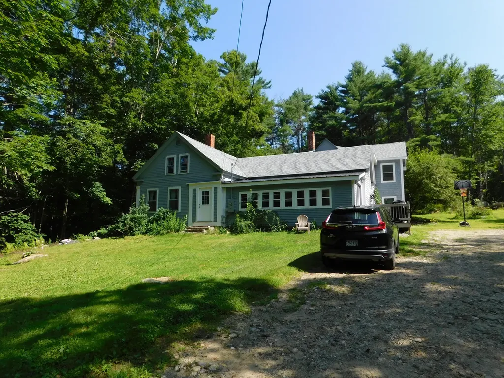 28 Bean Road Buckfield ME 04220
