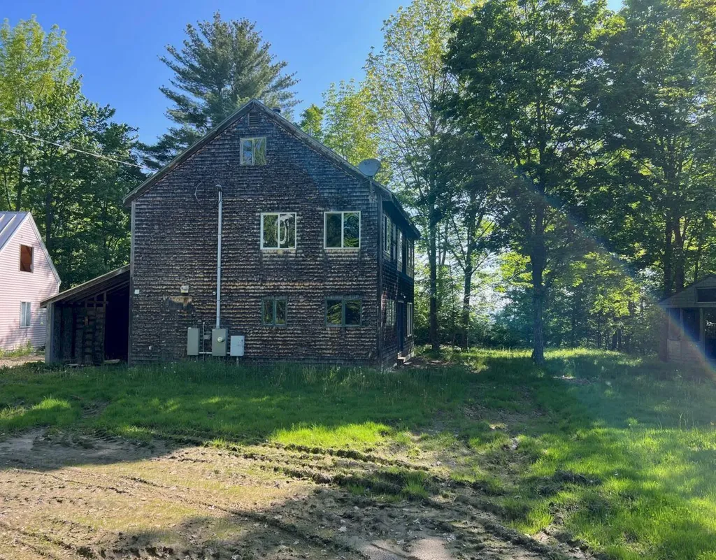 747 Rowell Mountain Road Solon ME 04979