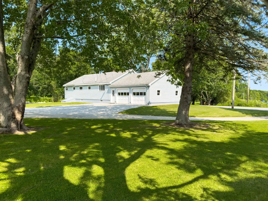 438 Old County Road Rockland ME 04841