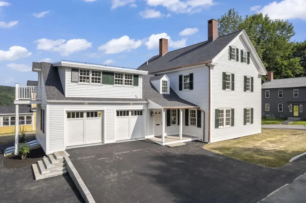 21 Academy Street Hallowell ME 04347