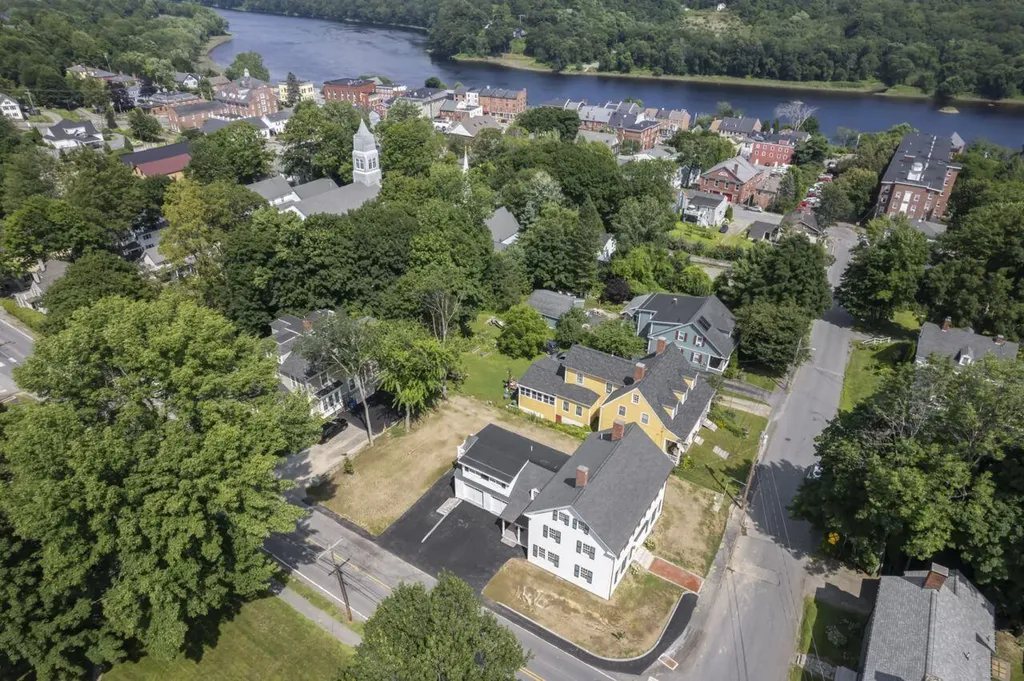 21 Academy Street Hallowell ME 04347
