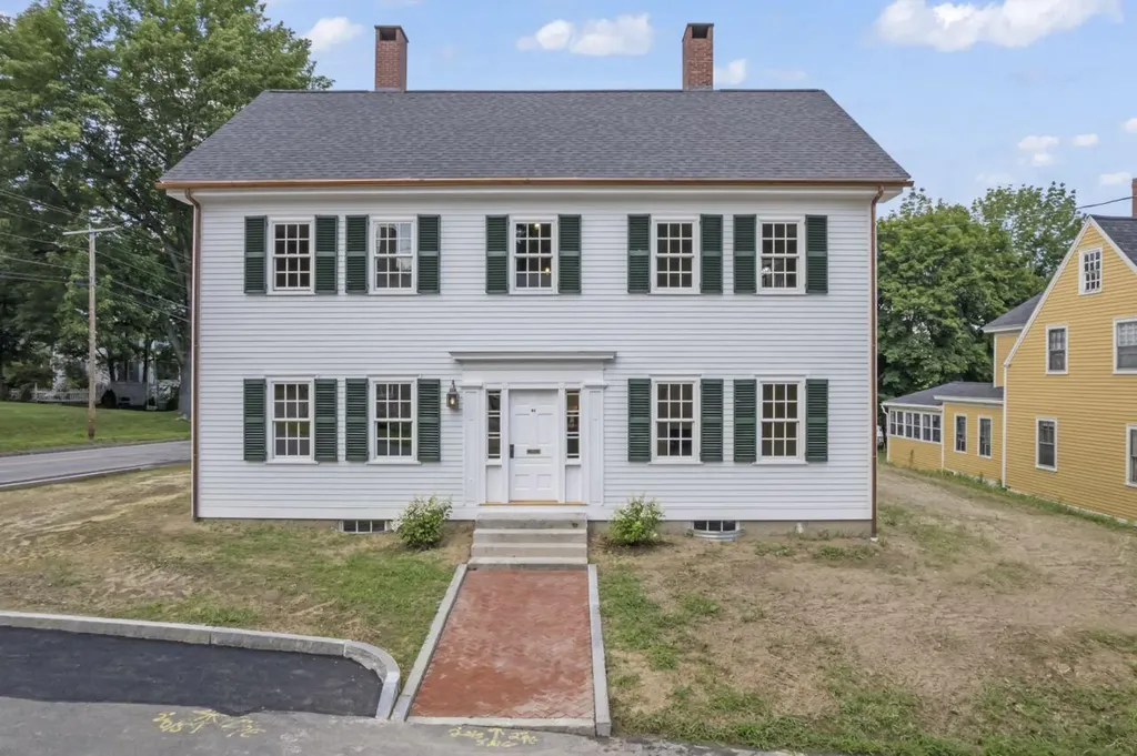 21 Academy Street Hallowell ME 04347