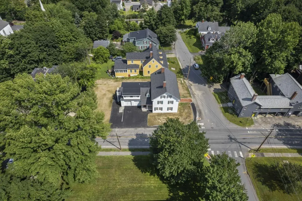 21 Academy Street Hallowell ME 04347