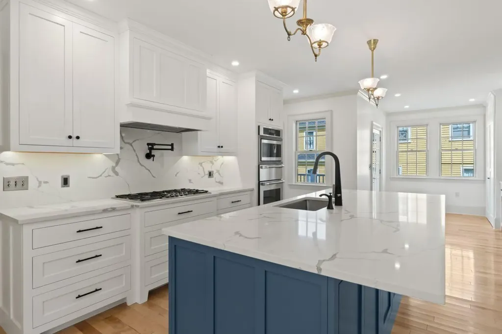 21 Academy Street Hallowell ME 04347