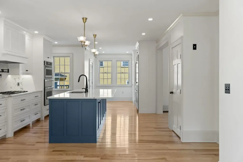 21 Academy Street Hallowell ME 04347