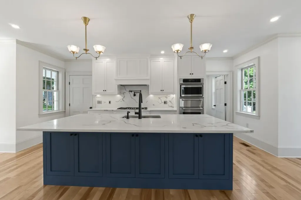 21 Academy Street Hallowell ME 04347