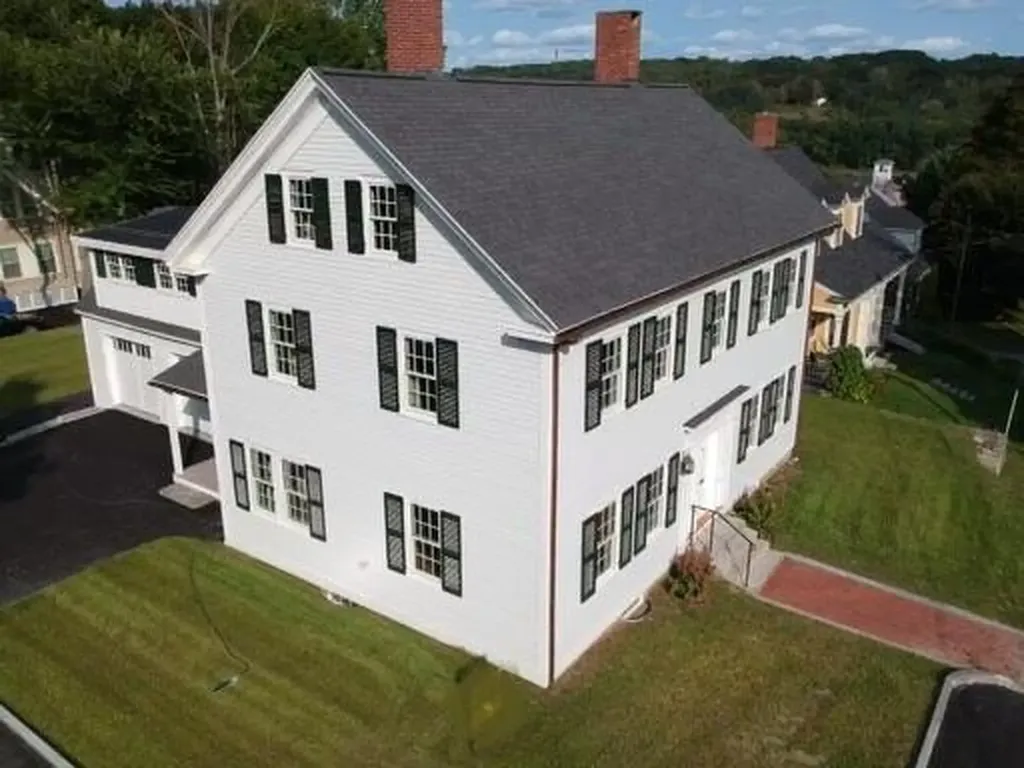 21 Academy Street Hallowell ME 04347