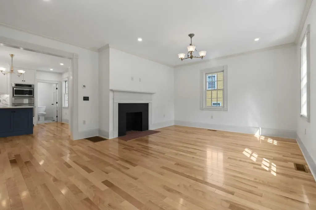 21 Academy Street Hallowell ME 04347