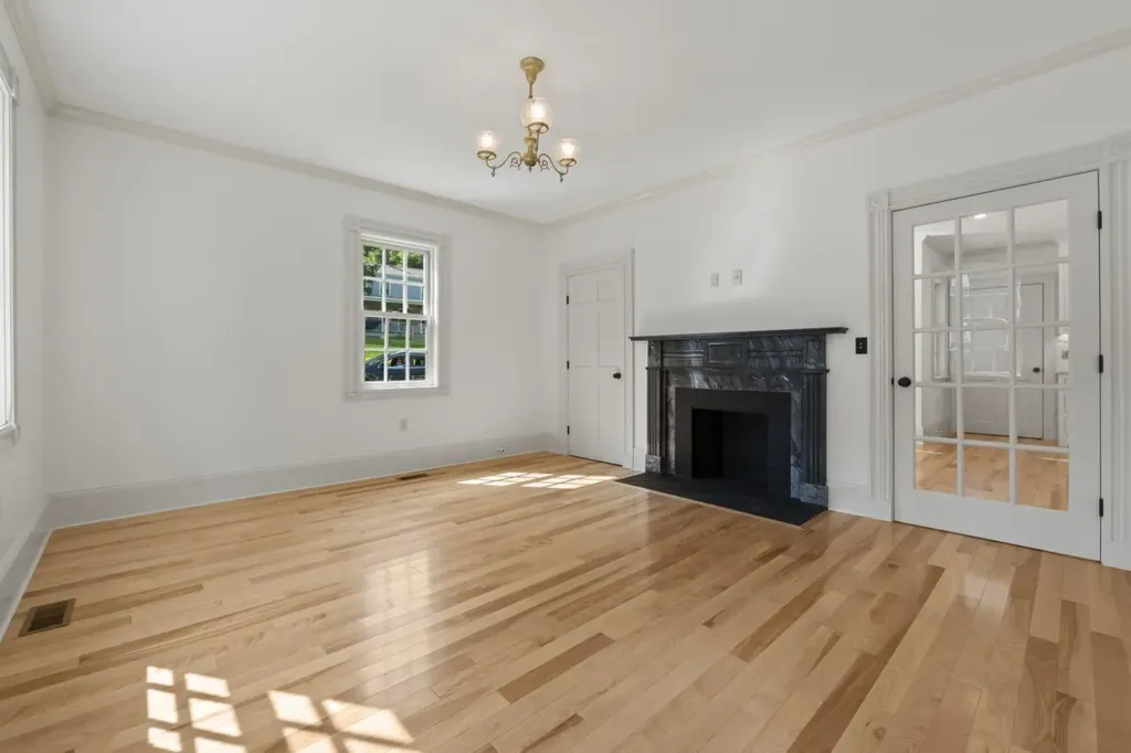 21 Academy Street Hallowell ME 04347