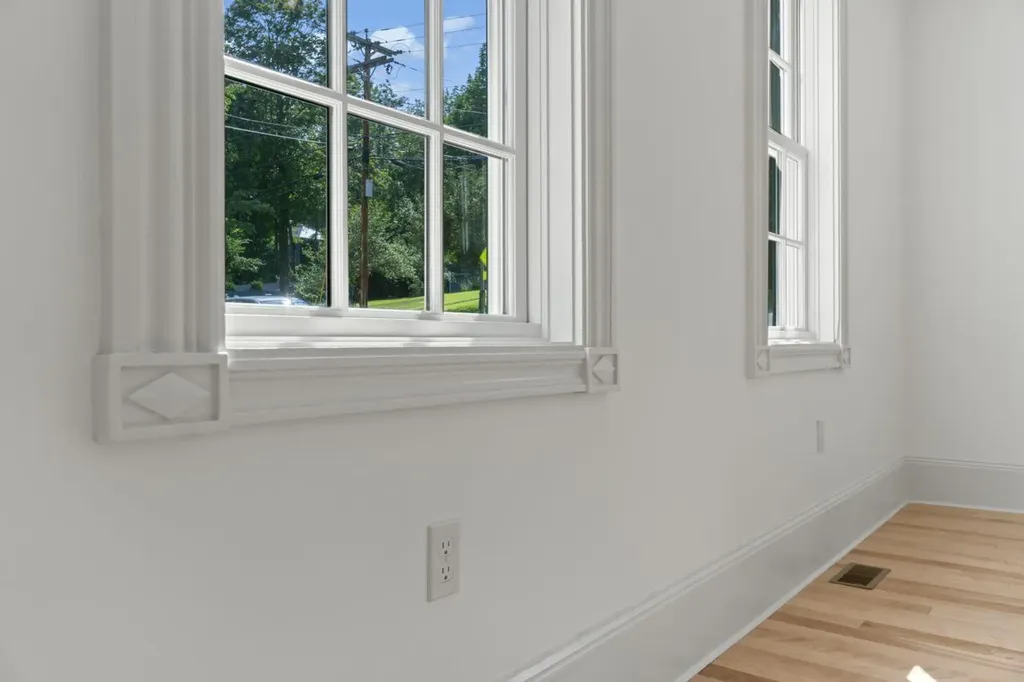 21 Academy Street Hallowell ME 04347