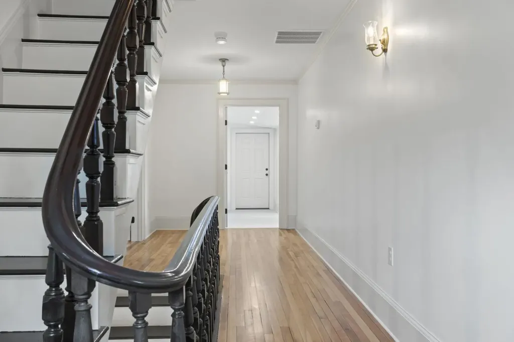 21 Academy Street Hallowell ME 04347