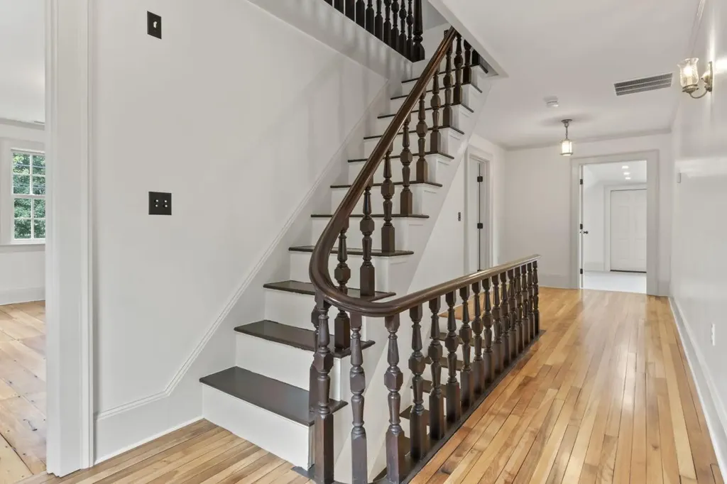 21 Academy Street Hallowell ME 04347