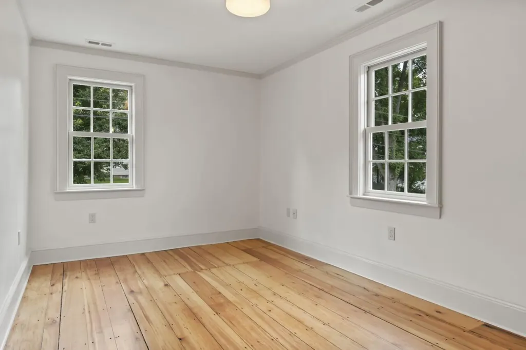 21 Academy Street Hallowell ME 04347