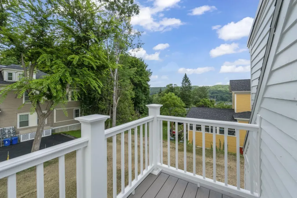 21 Academy Street Hallowell ME 04347