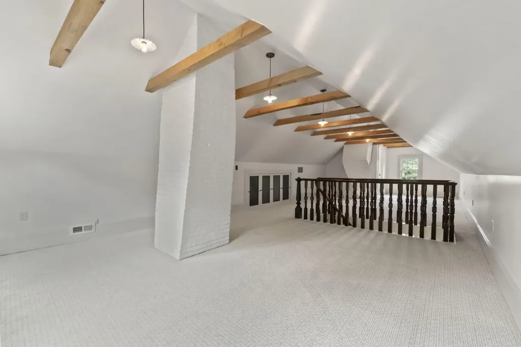 21 Academy Street Hallowell ME 04347