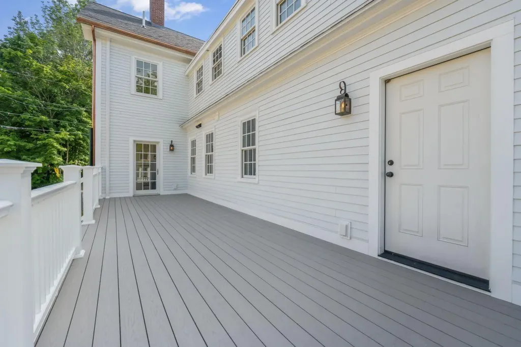21 Academy Street Hallowell ME 04347