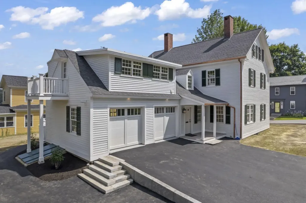 21 Academy Street Hallowell ME 04347