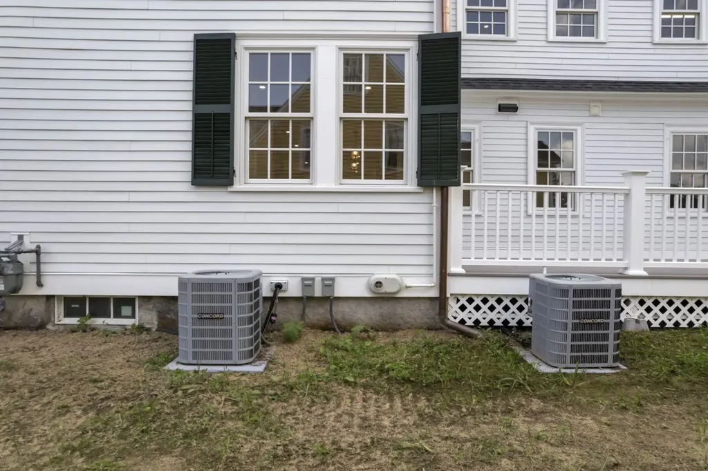 21 Academy Street Hallowell ME 04347