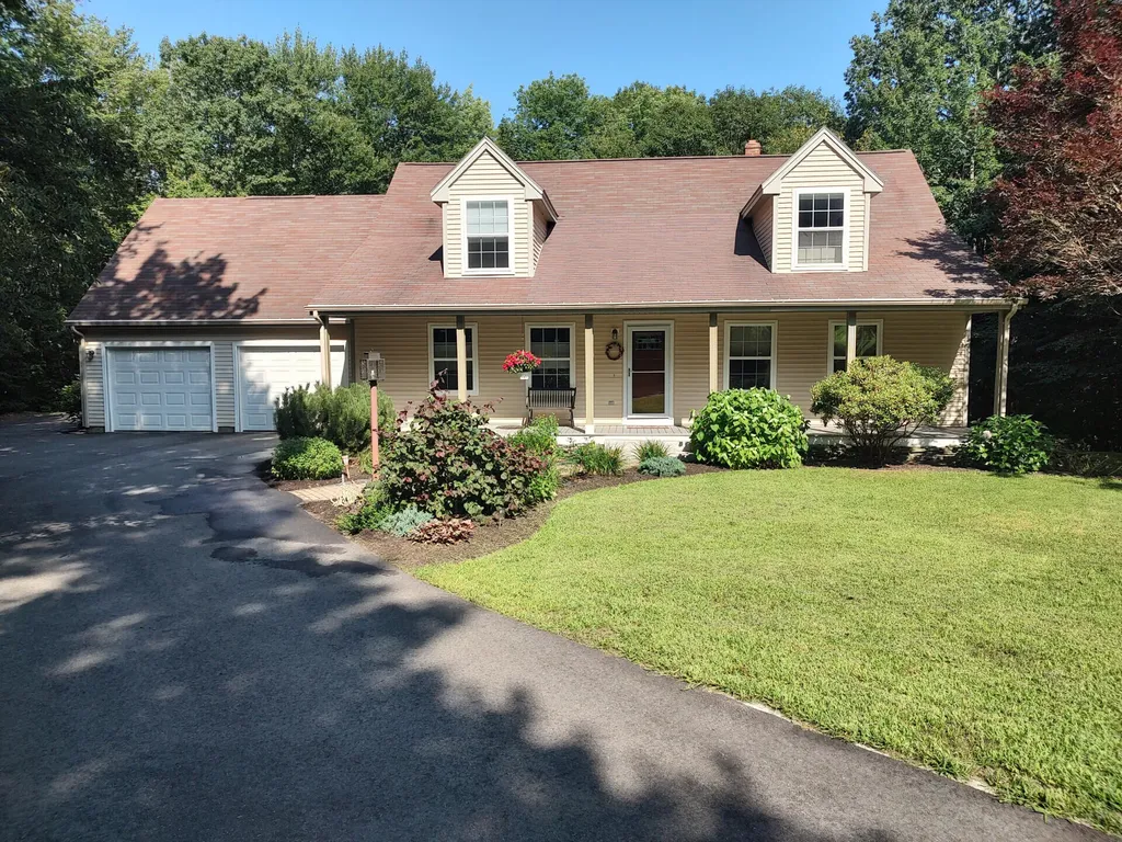 9 Summit Terrace Falmouth ME 04105