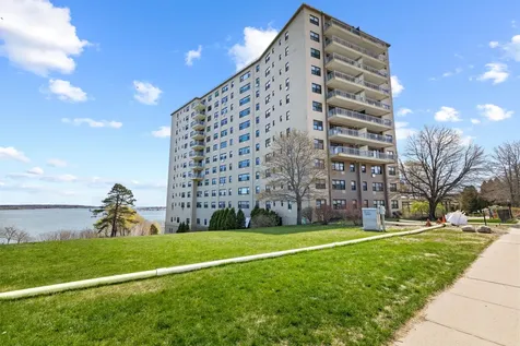 45 Eastern Promenade Portland ME 04101