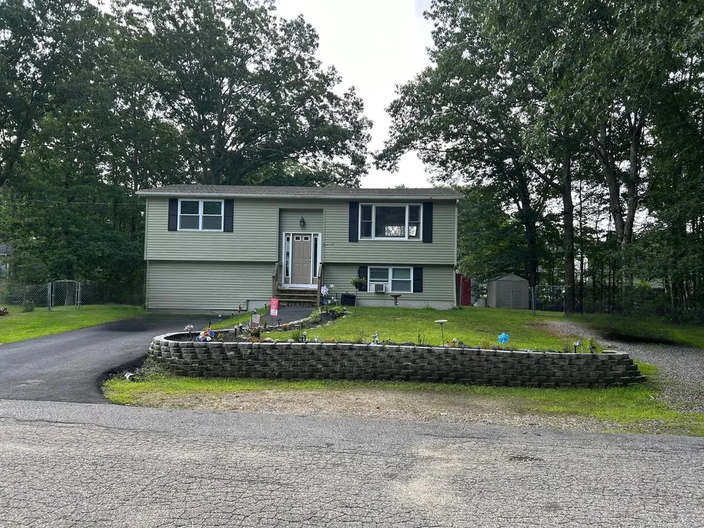 3 Pierce Avenue Sanford ME 04073