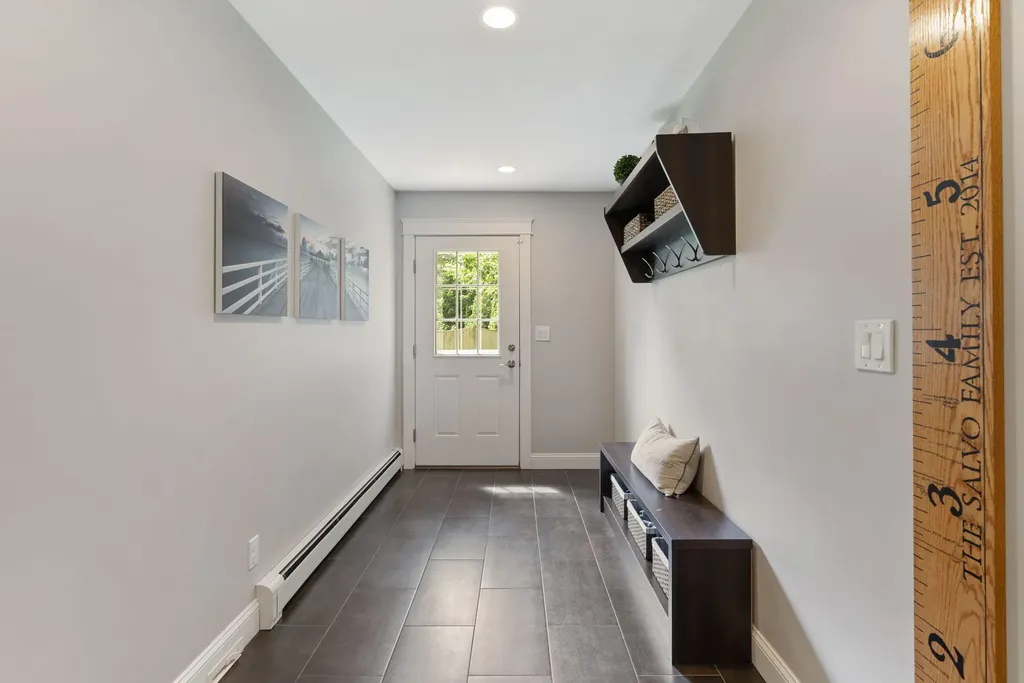 6 Fox Hall Road Falmouth ME 04105