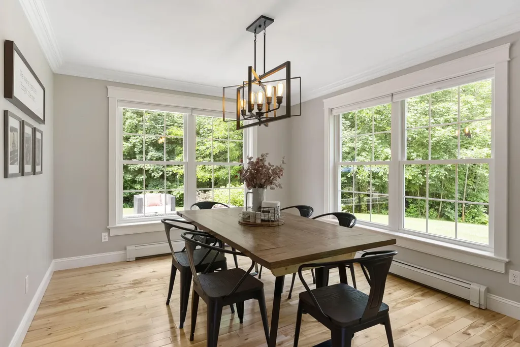 6 Fox Hall Road Falmouth ME 04105