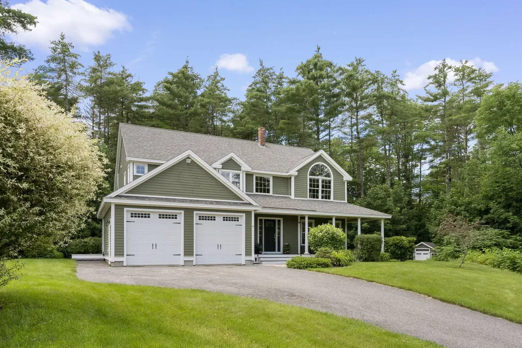 6 Fox Hall Road Falmouth ME 04105
