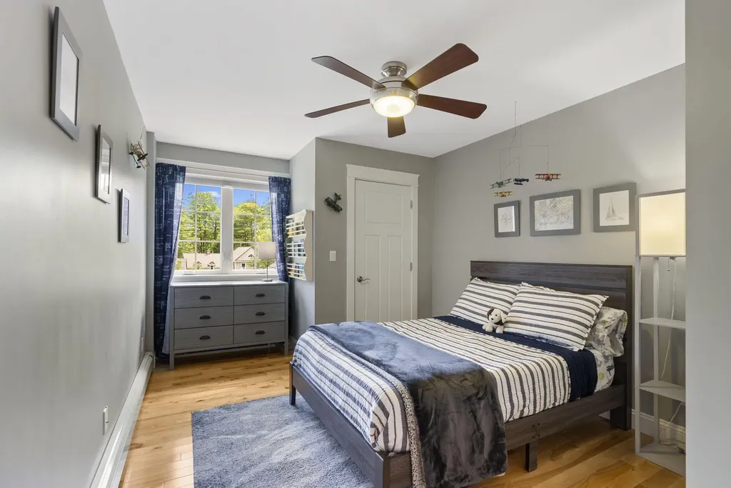 6 Fox Hall Road Falmouth ME 04105