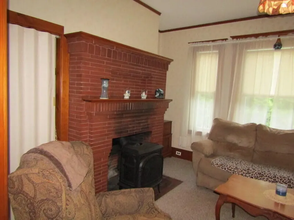 27 Shepley Street Auburn ME 04210