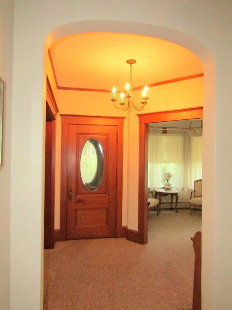 27 Shepley Street Auburn ME 04210
