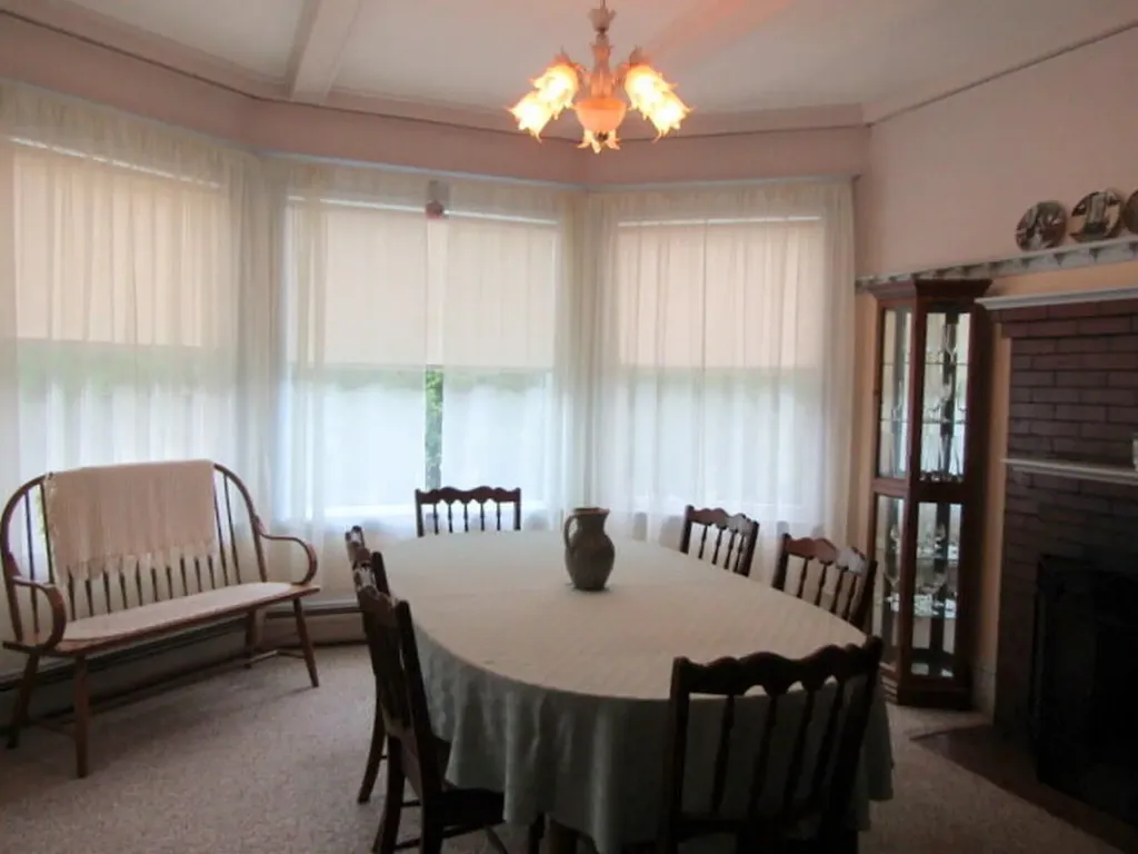 27 Shepley Street Auburn ME 04210