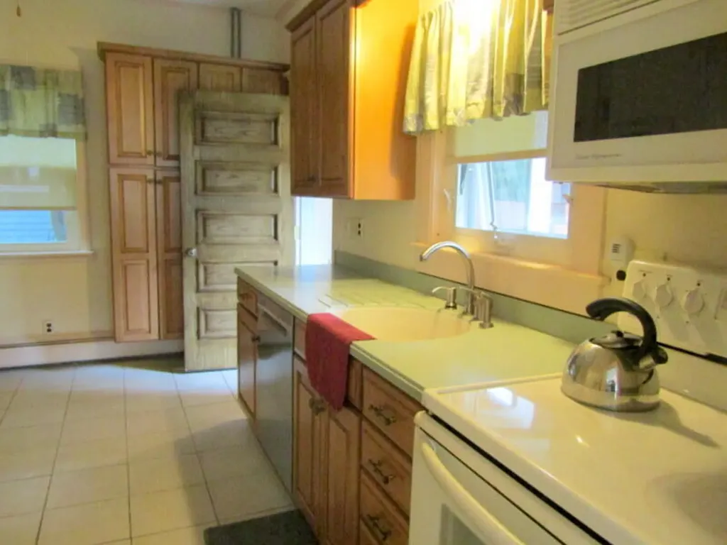 27 Shepley Street Auburn ME 04210