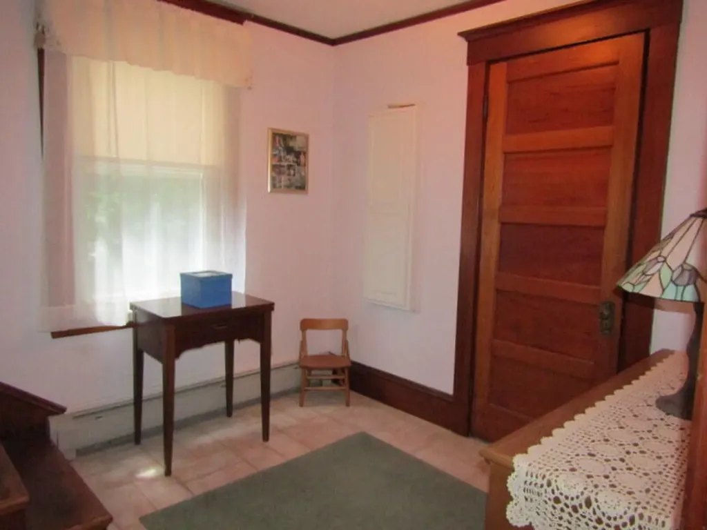27 Shepley Street Auburn ME 04210