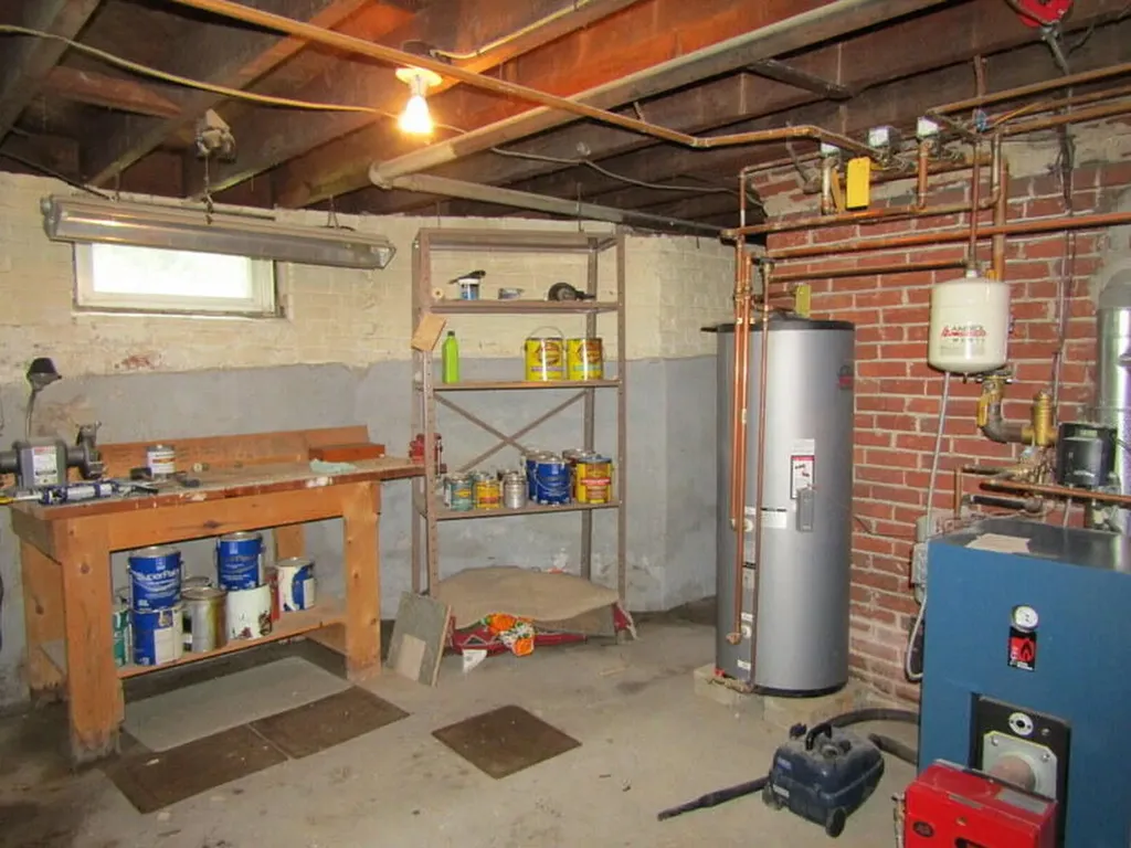27 Shepley Street Auburn ME 04210