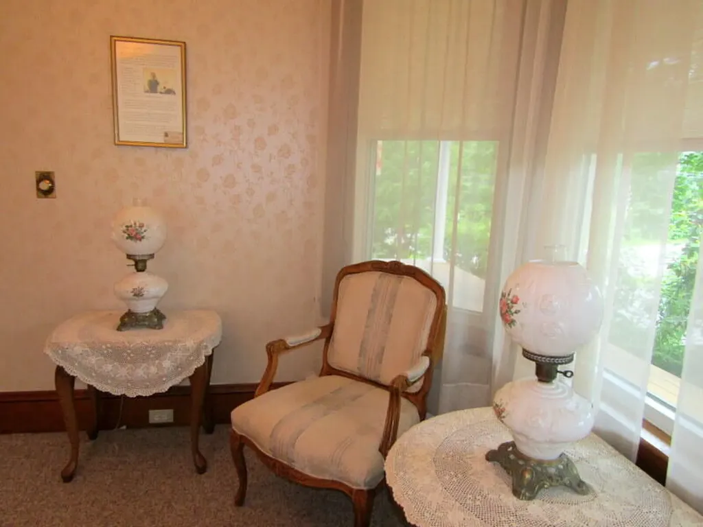 27 Shepley Street Auburn ME 04210