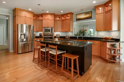 100 Shepards Cove Road Kittery ME 03904