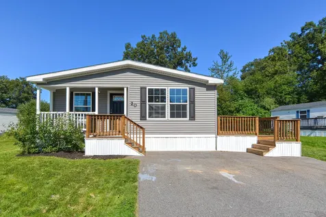 20 Sandalwood Circle Kittery ME 03904