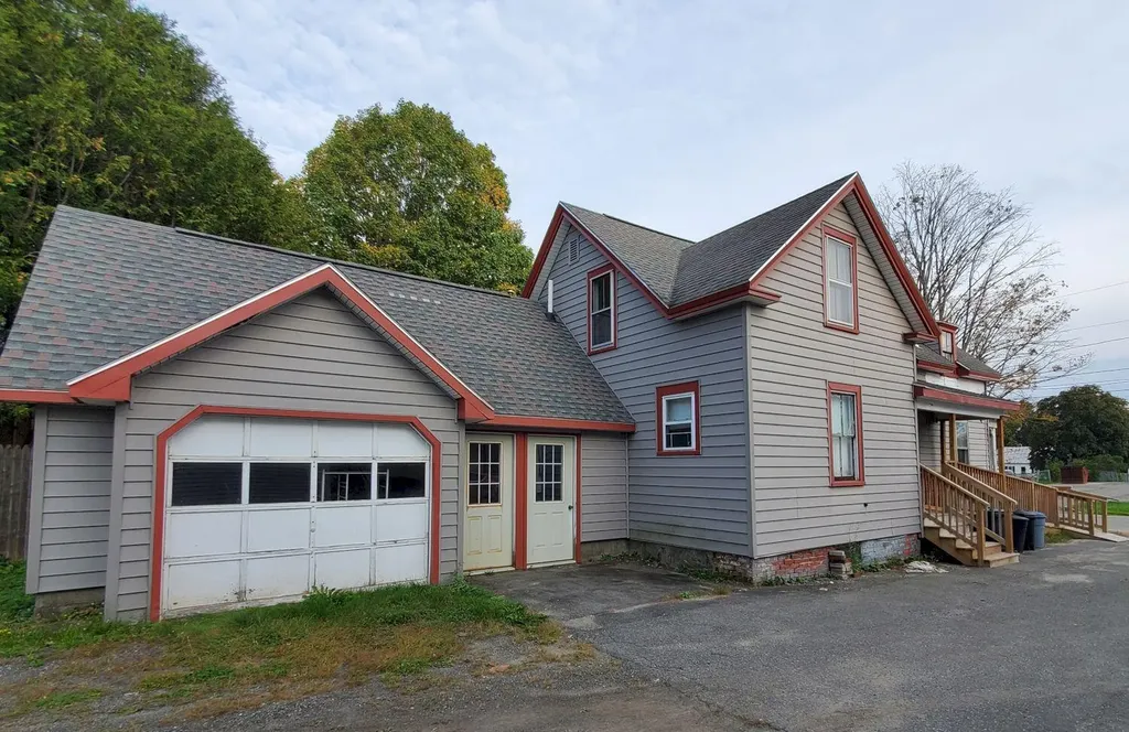 11 Lawton Street Skowhegan ME 04976