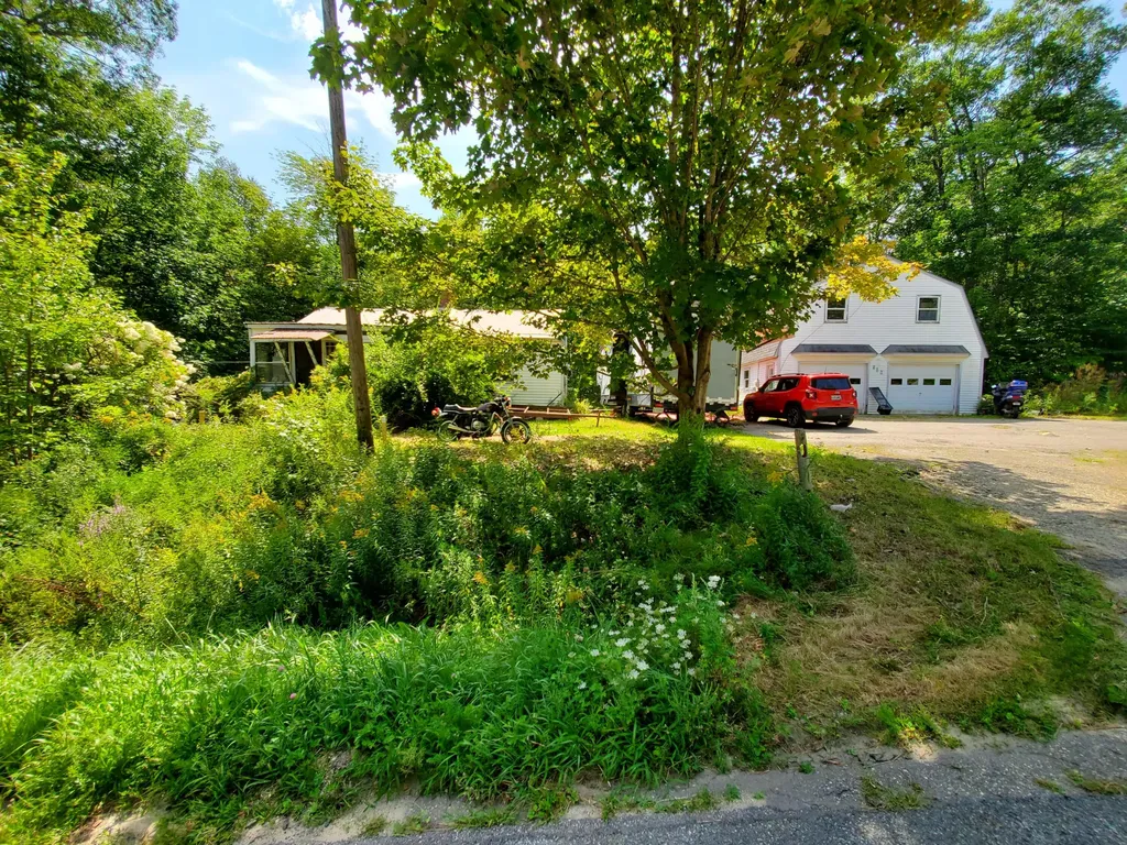 506 Route 133 Winthrop ME 04364