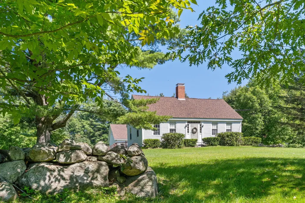 282 Quaker Ridge Road Leeds ME 04263