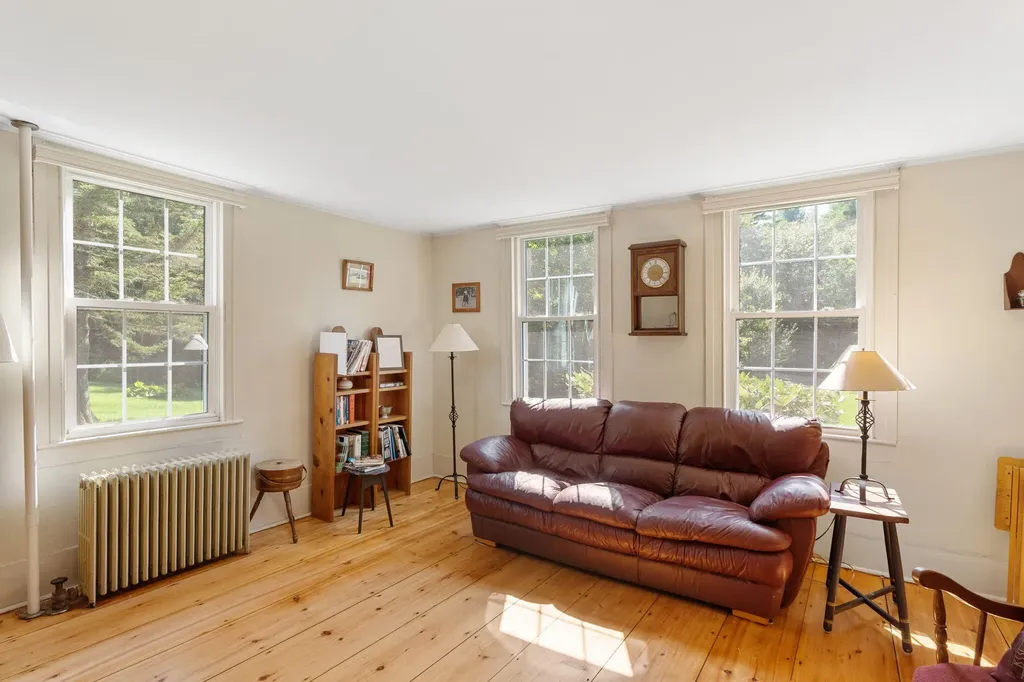 282 Quaker Ridge Road Leeds ME 04263
