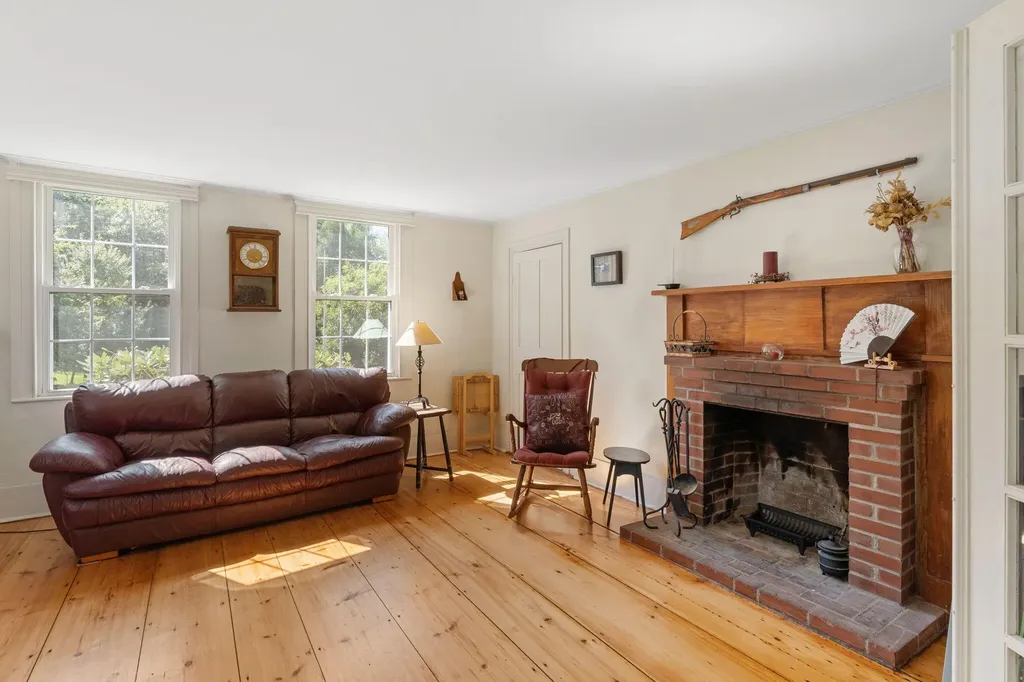 282 Quaker Ridge Road Leeds ME 04263