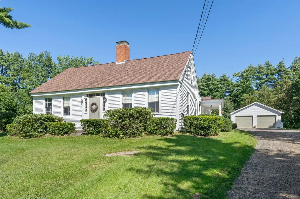 282 Quaker Ridge Road Leeds ME 04263