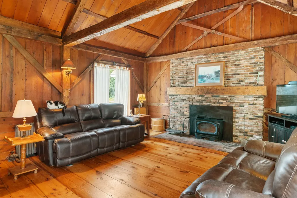 282 Quaker Ridge Road Leeds ME 04263