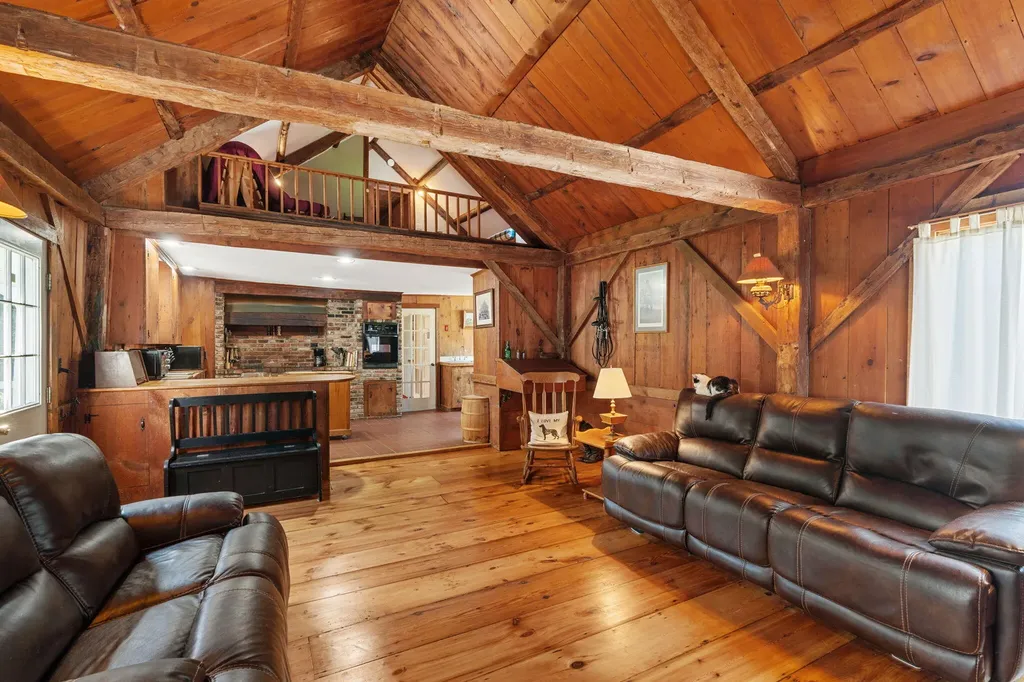 282 Quaker Ridge Road Leeds ME 04263