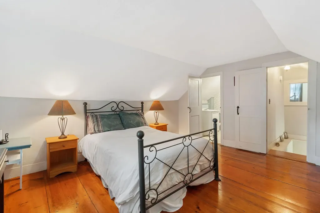 282 Quaker Ridge Road Leeds ME 04263