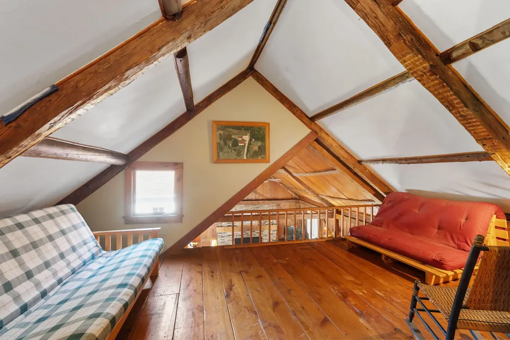 282 Quaker Ridge Road Leeds ME 04263